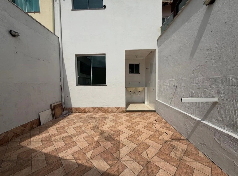 CASA GEMINADA À VENDA | SERRANO: 2ª foto da galeria de imagens do imóvel