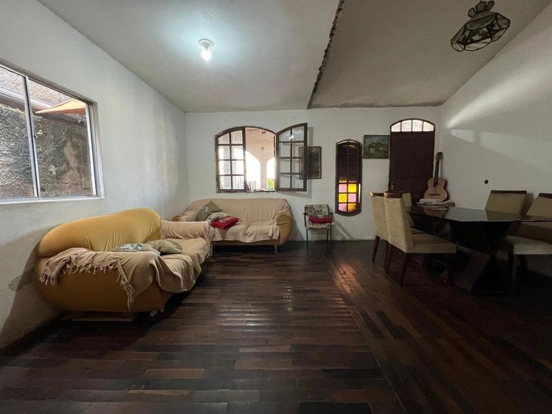 CASA  À VENDA NO CARAJÁS | 3 QUARTOS  | 01 BANHEIRO | 02 VAGAS: 3ª foto da galeria de imagens do imóvel