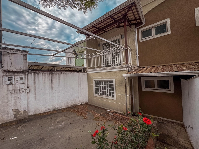CASA GEMINADA À VENDA | SANTA TEREZINHA | 3 QUARTOS | 1 VAGA: 2ª foto da galeria de imagens do imóvel