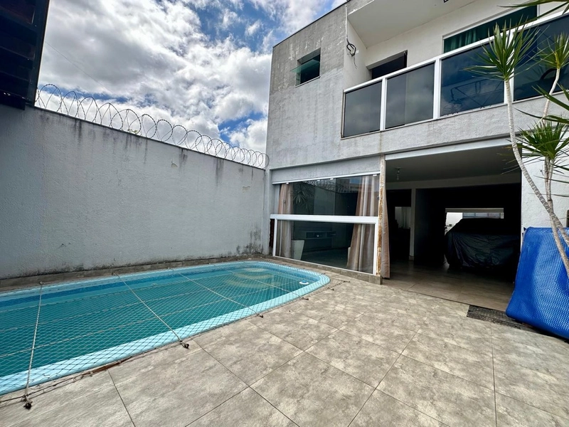 CASA PARA LOCAÇÃO | SERRANO | 3 QUARTOS | 2 BANHEIROS | 5 VAGAS: 1ª foto da galeria de imagens do imóvel