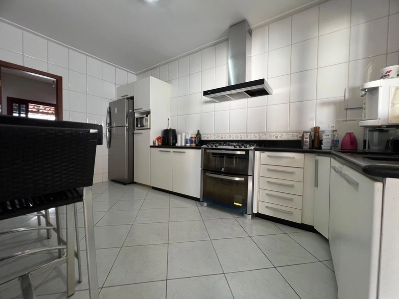 CASA | 3 QUARTOS | 01 SUÍTE | 01 BANHEIRO | 04 VAGAS | CLOSET: 9ª foto da galeria de imagens do imóvel