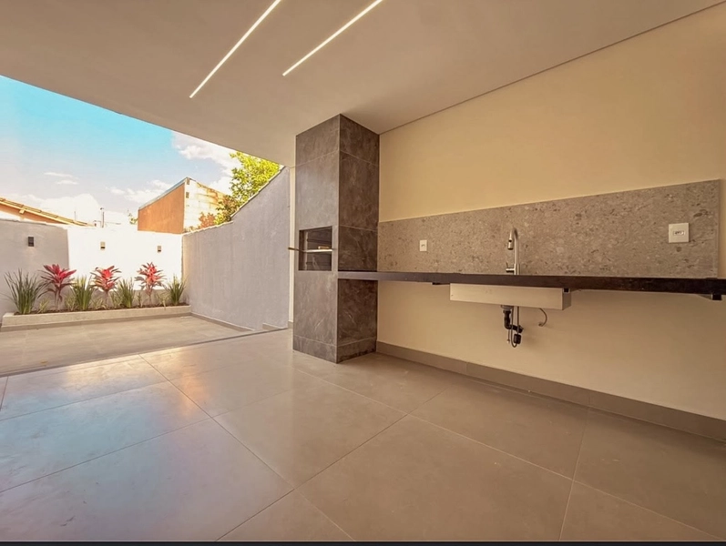 CASA LINEAR À VENDA | 03 QUARTOS | 01 SUÍTE MASTER | CLOSET | 02 VAGAS: 7ª foto da galeria de imagens do imóvel