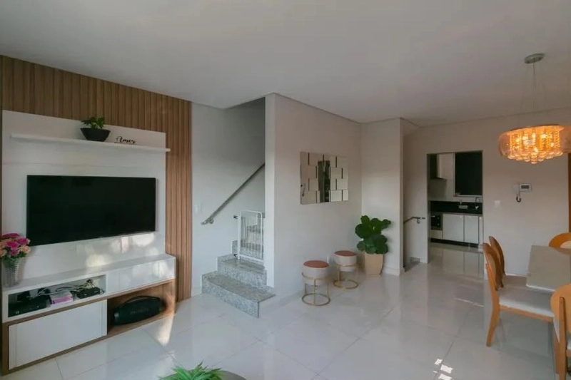 CASA GEMINADA À VENDA NO SANTA TEREZINHA: 4ª foto da galeria de imagens do imóvel