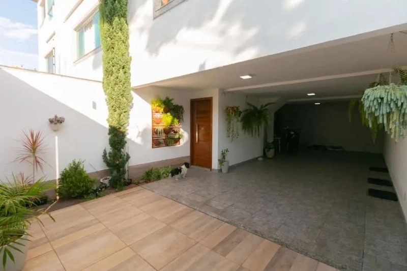 CASA GEMINADA À VENDA NO SANTA TEREZINHA