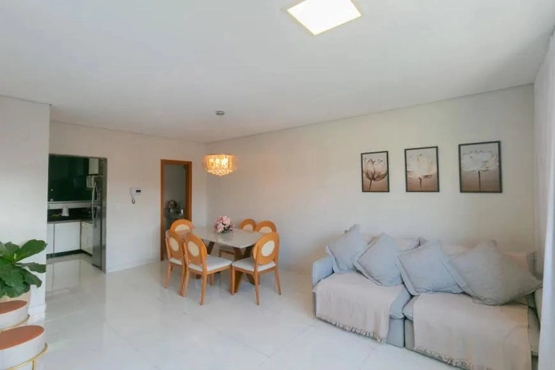 CASA GEMINADA À VENDA NO SANTA TEREZINHA: 7ª foto da galeria de imagens do imóvel