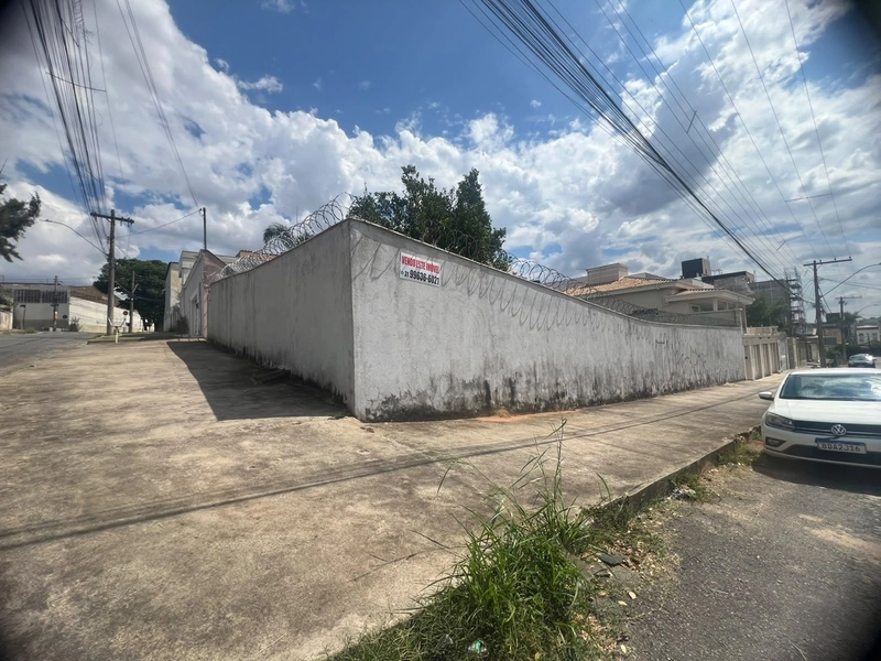 LOTE DE ESQUINA COM 360 METROS TOTALMENTE PLANO: 6ª foto da galeria de imagens do imóvel