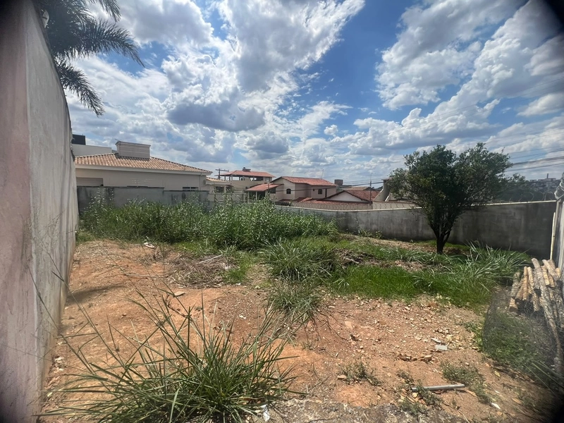 LOTE DE ESQUINA COM 360 METROS TOTALMENTE PLANO: 19ª foto da galeria de imagens do imóvel