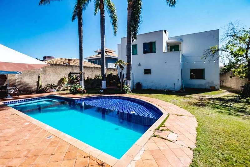 CASA À VENDA NA REGIAO DA PAMPULHA (TREVO)