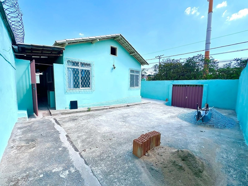 CASA À VENDA NO BAIRRO ALIPIO DE MELO: 4ª foto da galeria de imagens do imóvel