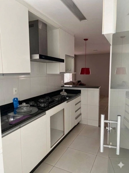 CASA GEMINADA À VENDA NO XANGRILA: 11ª foto da galeria de imagens do imóvel
