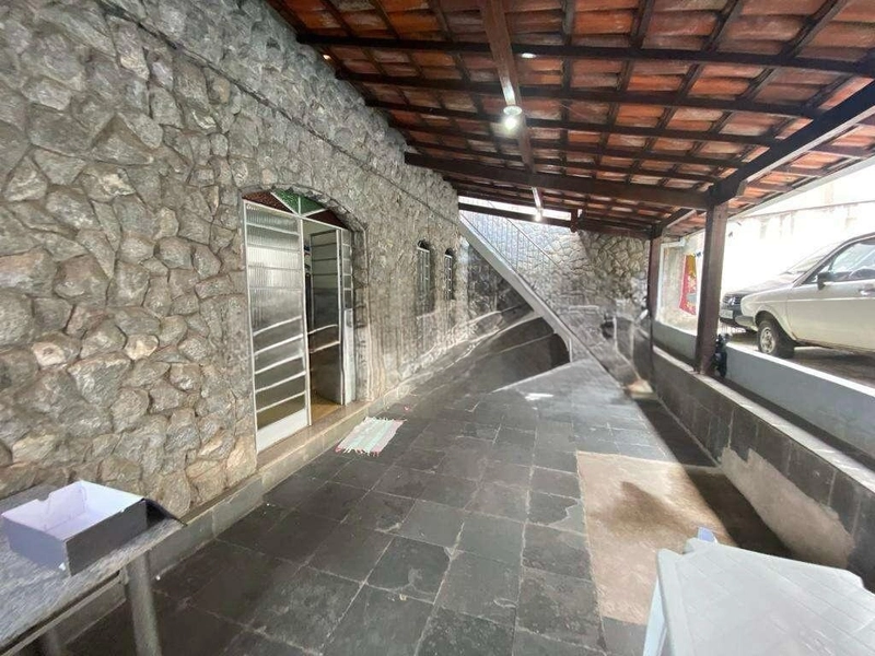 CASA À VENDA | 5 QUARTOS | 1 SUÍTE | 3 VAGAS | SANTA TEREZINHA