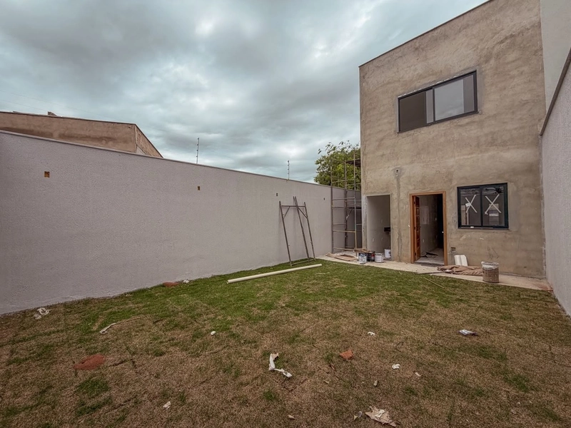 LINDA CASA Á VENDA NO BAIRRO XANGRILÁ - CONTAGEM | 3 QUARTOS: 1ª foto da galeria de imagens do imóvel