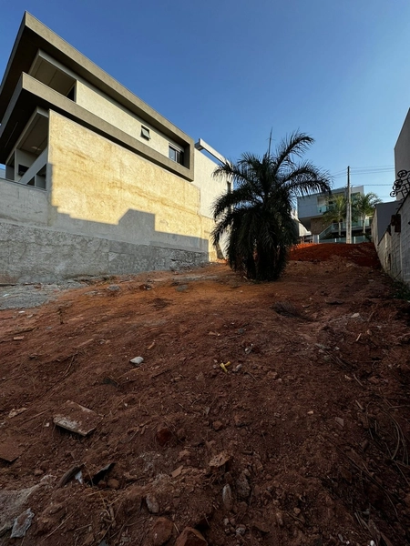LOTE / TERRENO NO CONDOMÍNIO PORTAL DO SOL - CONTAGEM: 1ª foto da galeria de imagens do imóvel