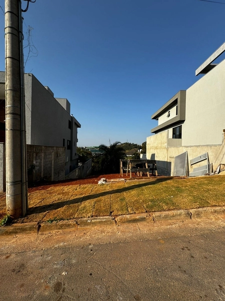 LOTE / TERRENO NO CONDOMÍNIO PORTAL DO SOL - CONTAGEM: 6ª foto da galeria de imagens do imóvel
