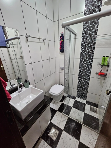 Excelente Casa Geminada a apenas 70m do Shopping Contagem: 4ª foto da galeria de imagens do imóvel
