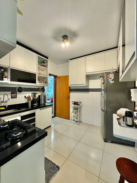 CASA GEMINADA NO RESSACA | 170M² CONST. | 100M² LOTE | 03 Q |: 5ª foto da galeria de imagens do imóvel