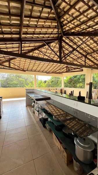EXCELENTE CASA COM COBERTURA NO BAIRRO TREVO: 3ª foto da galeria de imagens do imóvel