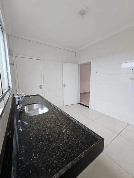 CASA GEMINADA COM ENTRADA INDIVIDUAL - BAIRRO CABRAL: 5ª foto da galeria de imagens do imóvel