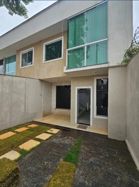 CASA GEMINADA COM ENTRADA INDIVIDUAL - BAIRRO CABRAL: 1ª foto da galeria de imagens do imóvel