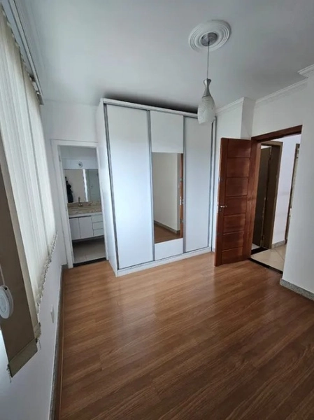 CASA GEMINADA COM ENTRADA INDIVIDUAL - BAIRRO CABRAL: 12ª foto da galeria de imagens do imóvel