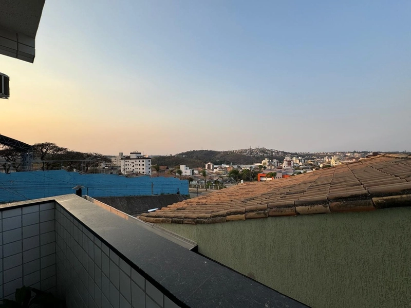 APARTAMENTO NO ARVOREDO 1 (ELEVADOR): 12ª foto da galeria de imagens do imóvel