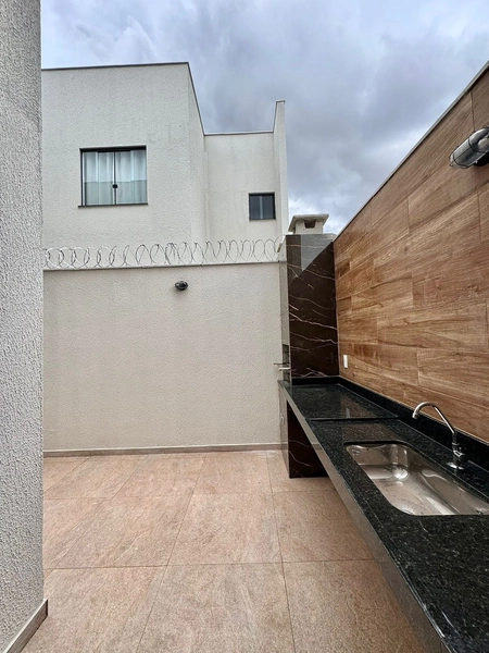 CASA GEMINADA COM ENTRADA INDIVIDUAL | B. XANGRILÁ: 4ª foto da galeria de imagens do imóvel