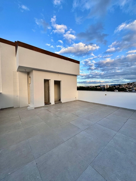 COBERTURA NOVA | BAIRRO COQUEIROS | SUÍTE | 109M² |: 3ª foto da galeria de imagens do imóvel