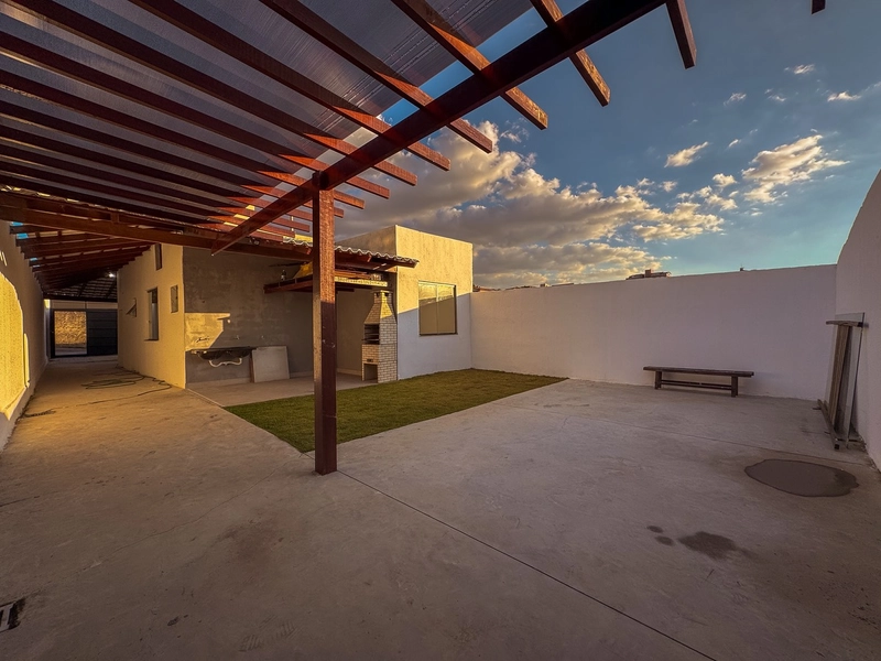 CASA LINEAR NO PARQUE TURISTAS “REGIÃO DO SERRANO” | LOTE 220M² |: 5ª foto da galeria de imagens do imóvel