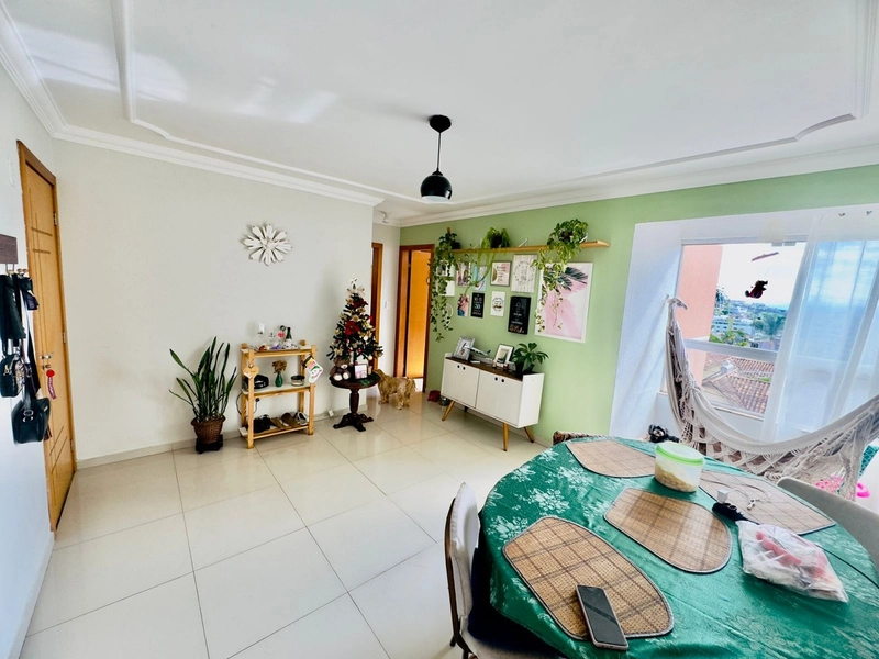 APARTAMENTO / 2 QUARTOS |CABRAL / UMA VAGA COBERTA|R$ 235.000: 5ª foto da galeria de imagens do imóvel