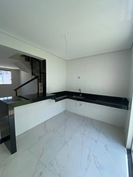CASA GEMINADA INDIVIDUAL | 3 QUARTOS | SUITE| 2 VAGAS | BAIRRO: 11ª foto da galeria de imagens do imóvel