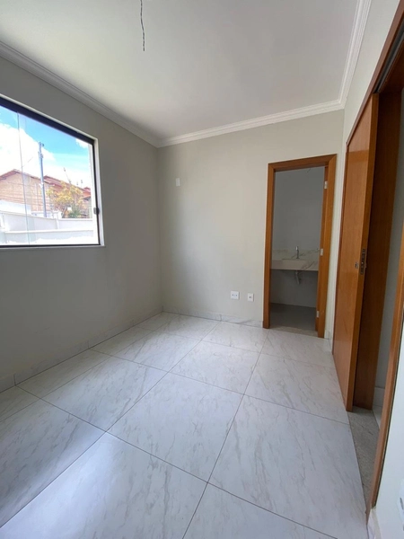 CASA GEMINADA INDIVIDUAL | 3 QUARTOS | SUITE| 2 VAGAS | BAIRRO: 22ª foto da galeria de imagens do imóvel