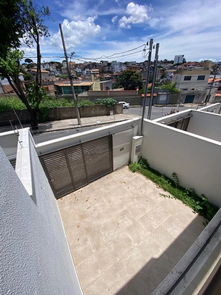 CASA GEMINADA INDIVIDUAL | 3 QUARTOS | SUITE| 2 VAGAS | BAIRRO: 21ª foto da galeria de imagens do imóvel