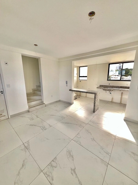 COBERTURA COM ELEVADOR 2 QUARTOS E COM VISTA DEFINITIVA - BAIRRO CABRA: 6ª foto da galeria de imagens do imóvel