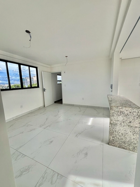 APARTAMENTO 2 QUARTOS PRÉDIO COM ELEVADOR - BAIRRO CABRAL: 3ª foto da galeria de imagens do imóvel