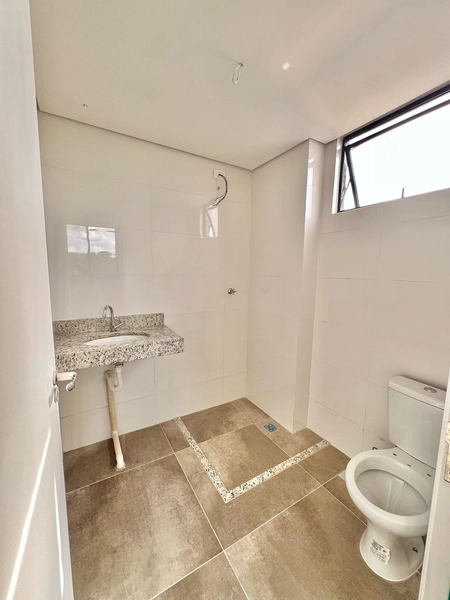 APARTAMENTO 2 QUARTOS PRÉDIO COM ELEVADOR - BAIRRO CABRAL: 9ª foto da galeria de imagens do imóvel