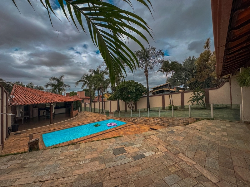 CASA LINEAR 3 QUARTOS | 4 BANHEIROS | PISCINA | HABITE-SE: 8ª foto da galeria de imagens do imóvel