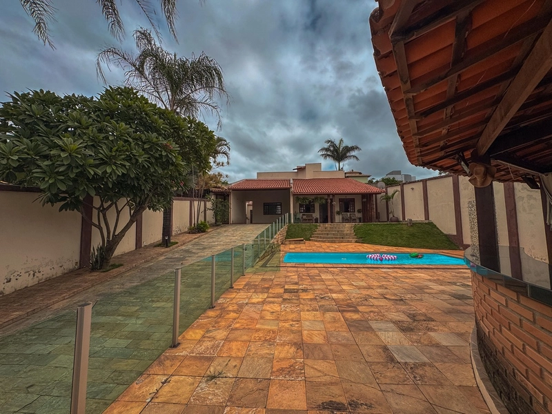 CASA LINEAR 3 QUARTOS | 4 BANHEIROS | PISCINA | HABITE-SE: 5ª foto da galeria de imagens do imóvel