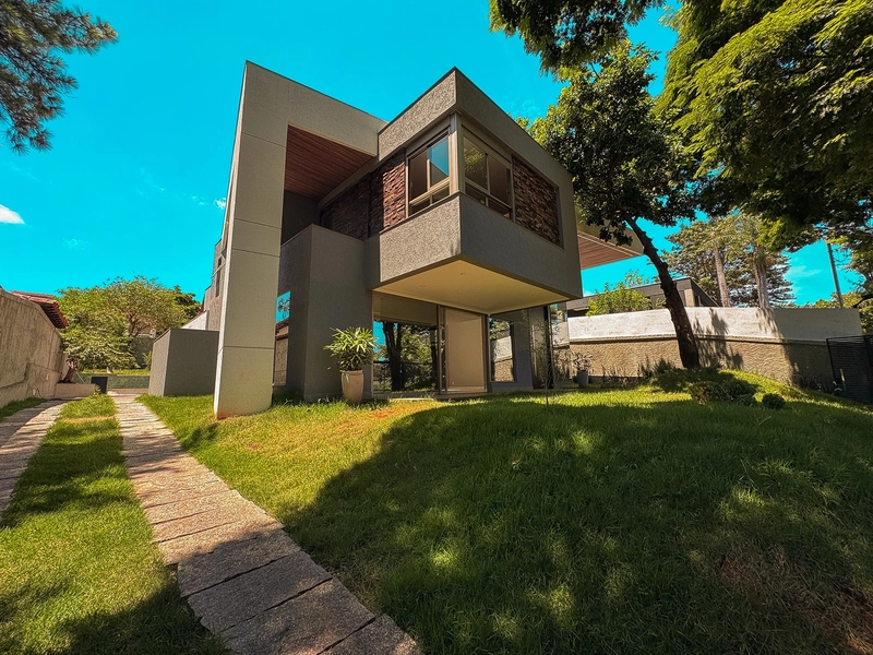 CASA MODERNA BANDEIRANTES | 463m² CONST. | 1000m² LOTE | 4 SUÍTES: 1ª foto da galeria de imagens do imóvel