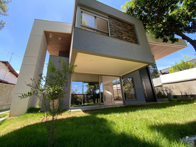 CASA MODERNA BANDEIRANTES | 463m² CONST. | 1000m² LOTE | 4 SUÍTES: 5ª foto da galeria de imagens do imóvel
