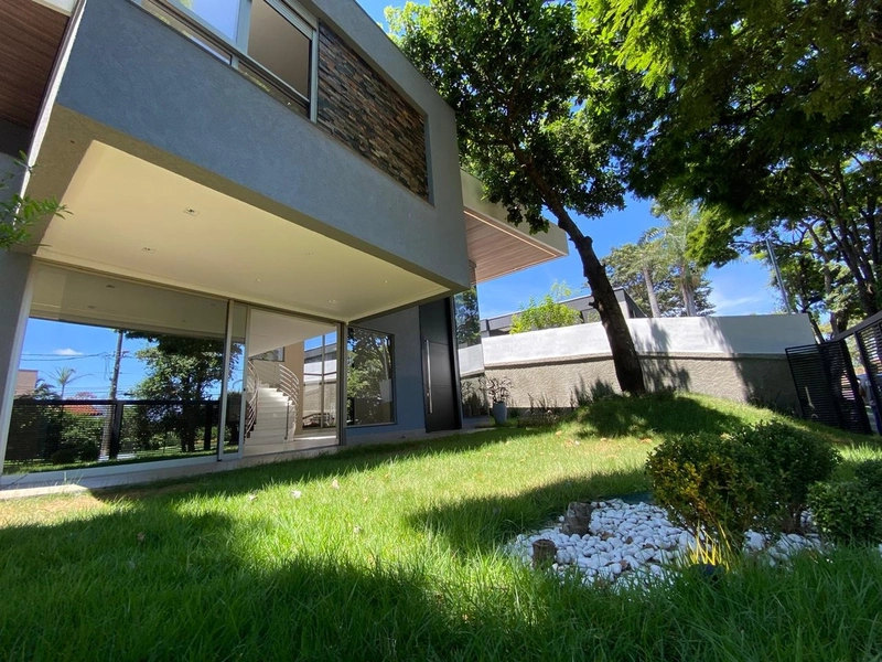 CASA MODERNA BANDEIRANTES | 463m² CONST. | 1000m² LOTE | 4 SUÍTES: 4ª foto da galeria de imagens do imóvel