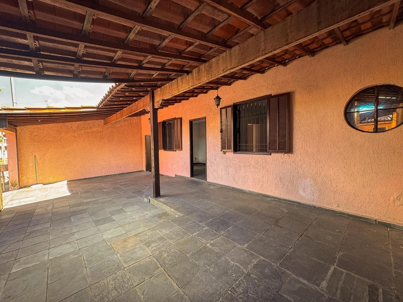 CASA COM HABITE-SE | LOTE 280M² | 3Q | ÓTIMO PARA INVESTIMENTO: 3ª foto da galeria de imagens do imóvel