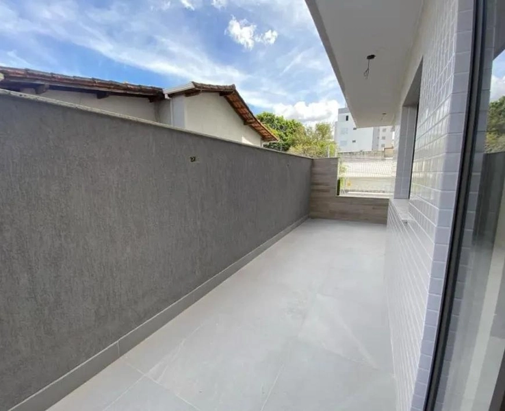 ÁREA PRIVATIVA| 4 QUARTOS | 3 VAGAS | BAIRRO LIBERDADE - R$1.780.000: 4ª foto da galeria de imagens do imóvel