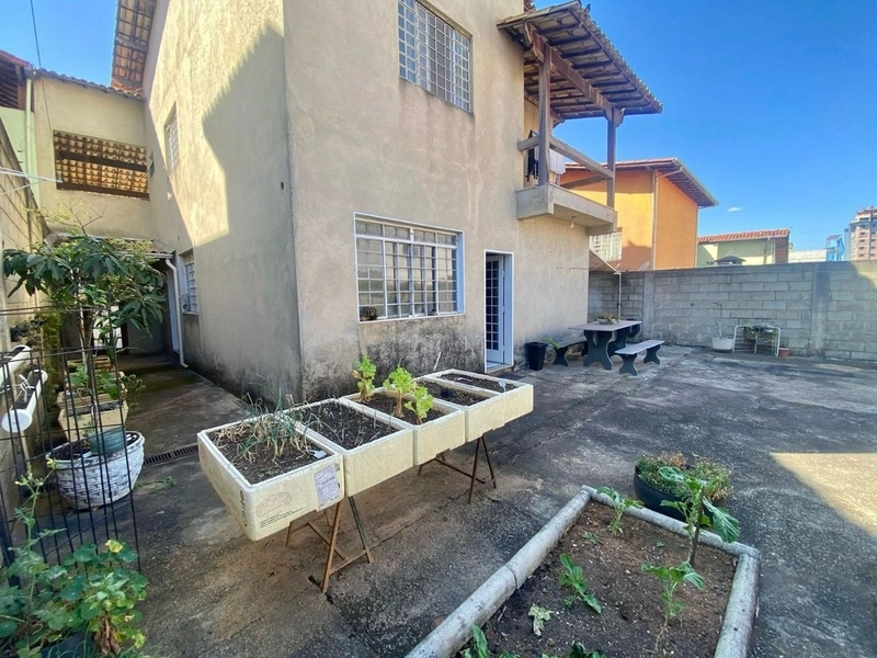 CASA 4 QUARTOS E 4 BANHEIROS A VENDA NO BAIRRO SERRANO: 4ª foto da galeria de imagens do imóvel