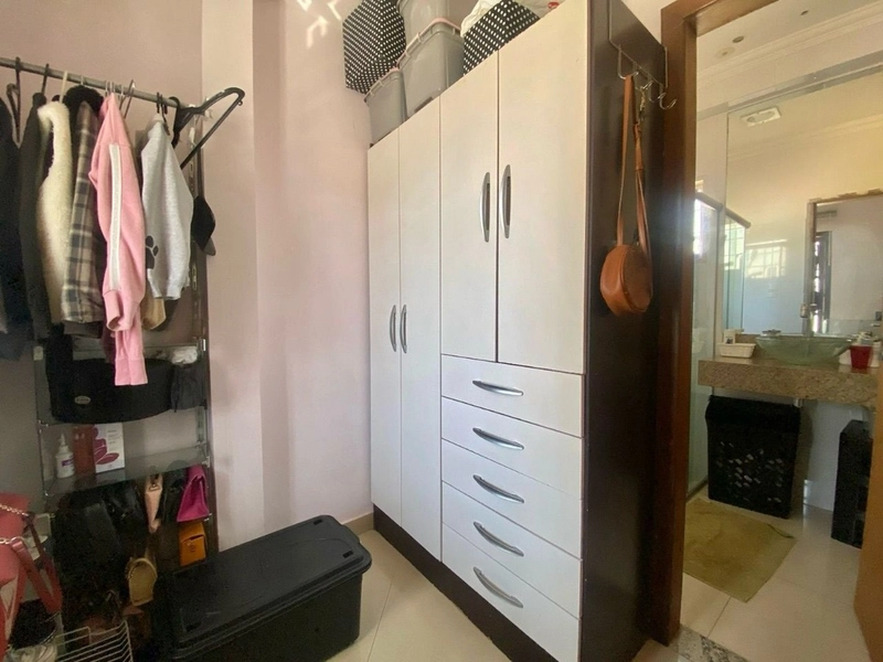 CASA 4 QUARTOS E 4 BANHEIROS A VENDA NO BAIRRO SERRANO: 28ª foto da galeria de imagens do imóvel