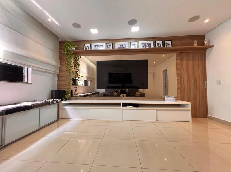 ÁREA PRIVATIVA Á VENDA NO CASTELO | 3 QUARTOS | 1 SUITE: 2ª foto da galeria de imagens do imóvel