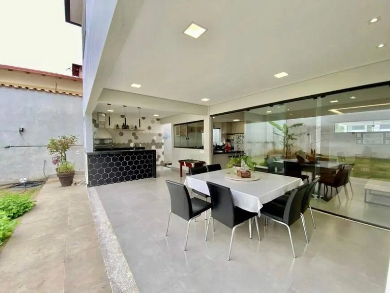 CASA MODERNA A VENDA 3 QUARTOS | 03 SUÍTES | 05 BANHEIROS | 04 VAGAS: 8ª foto da galeria de imagens do imóvel