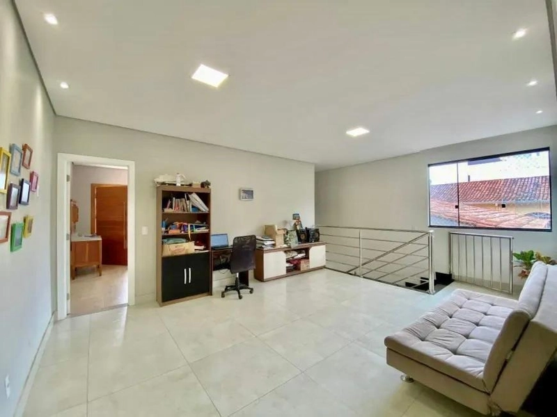 CASA MODERNA A VENDA 3 QUARTOS | 03 SUÍTES | 05 BANHEIROS | 04 VAGAS: 17ª foto da galeria de imagens do imóvel