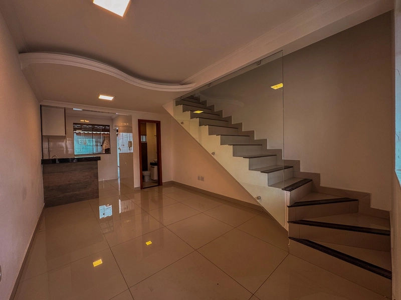 LINDA CASA Á VENDA | BAIRRO SANTA BRANCA | 116M² | 02 QUARTOS: 7ª foto da galeria de imagens do imóvel