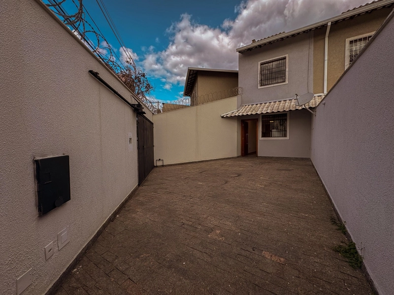 LINDA CASA Á VENDA | BAIRRO SANTA BRANCA | 116M² | 02 QUARTOS: 1ª foto da galeria de imagens do imóvel