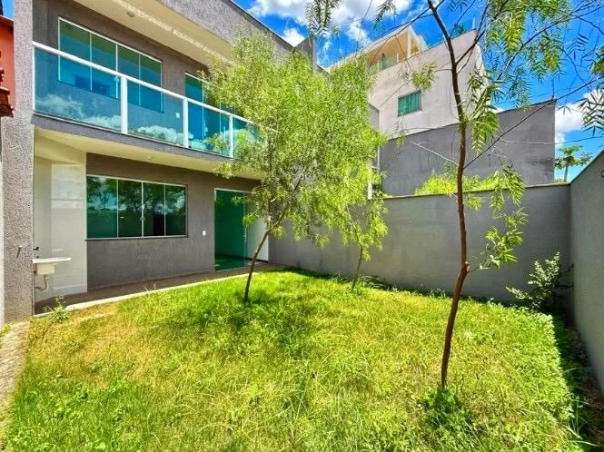 CASA GEMINADA A VENDA |3 QUARTOS 1 SUITE | 3 BANHEIROS| 2 VAGAS: 1ª foto da galeria de imagens do imóvel
